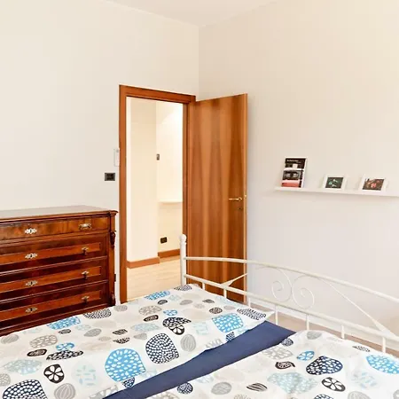 Veronetta With Balcony Apartment Verona