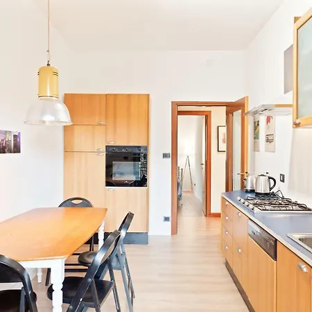 Veronetta With Balcony Apartment